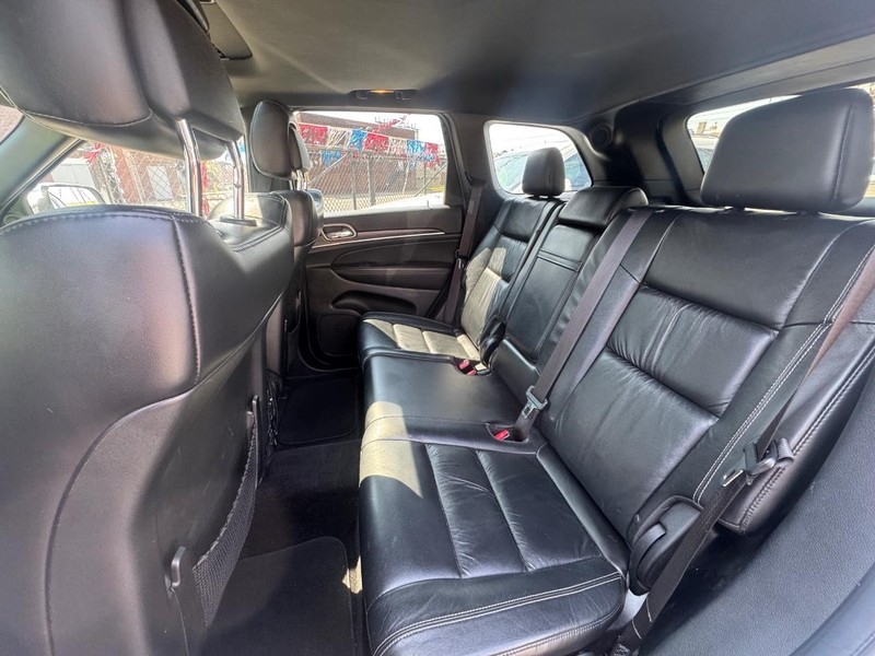 Jeep Grand Cherokee Vehicle Full-screen Gallery Image 06