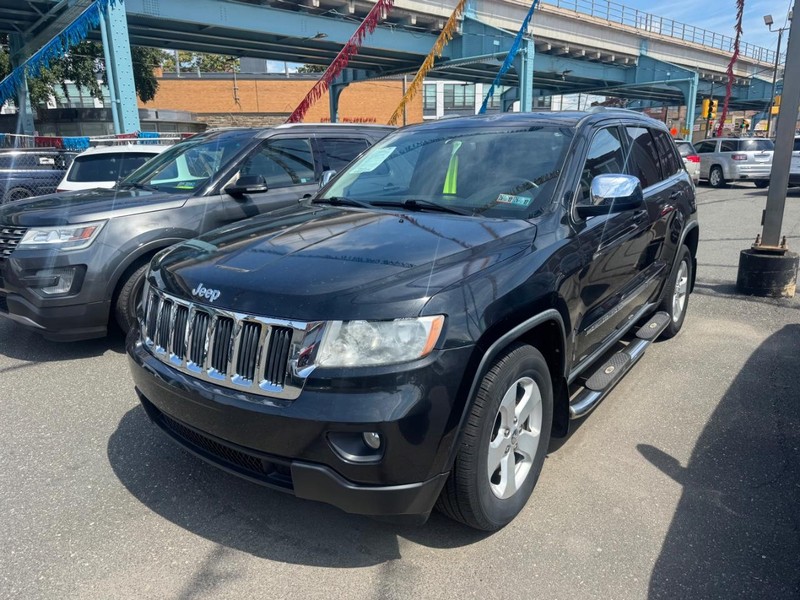 Jeep Grand Cherokee Vehicle Full-screen Gallery Image 02