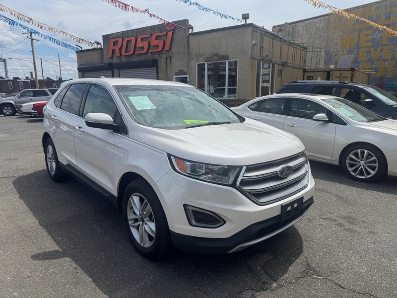 Ford Edge Vehicle Full-screen Gallery Image 02