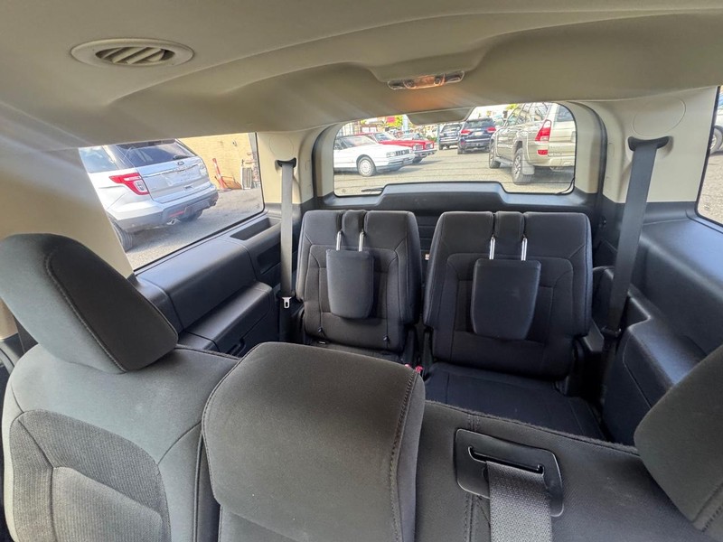Ford Flex Vehicle Full-screen Gallery Image 07
