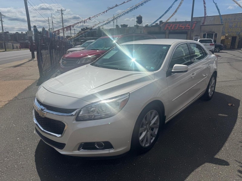 Chevrolet Malibu Vehicle Full-screen Gallery Image 02