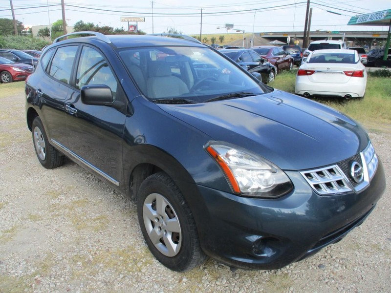 The 2015 Nissan Rogue Select 1600 down/480 a month photos
