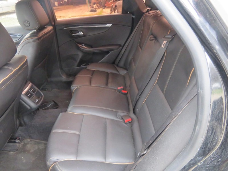 Chevrolet Impala Vehicle Full-screen Gallery Image 06