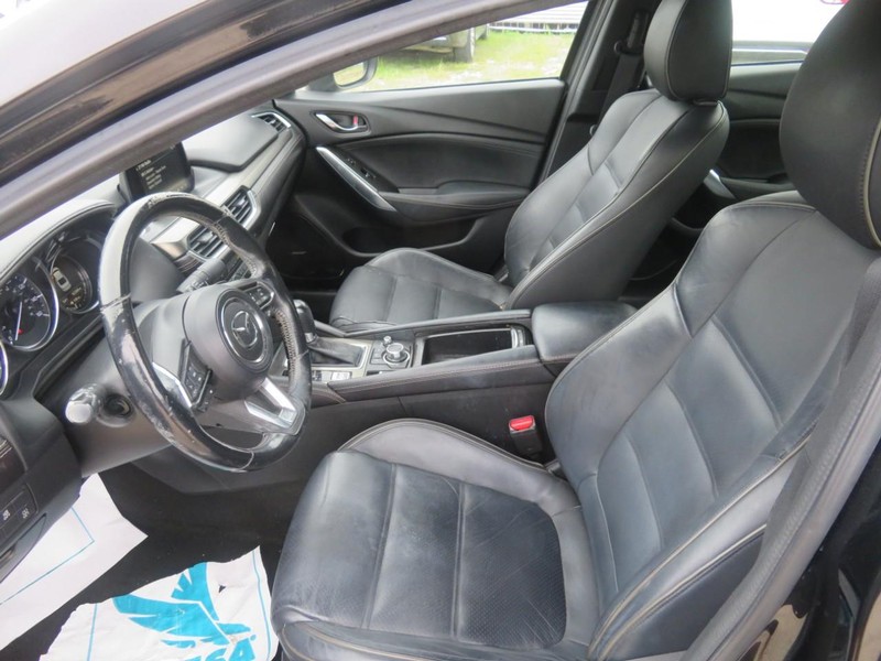 Mazda MAZDA6 Vehicle Full-screen Gallery Image 05