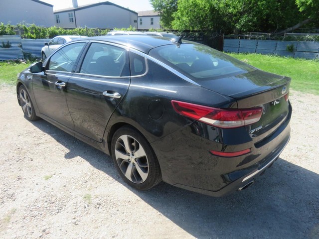 Kia Optima Vehicle Full-screen Gallery Image 03