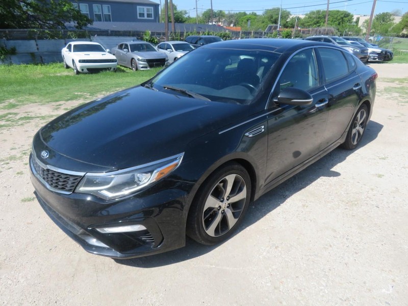 Kia Optima Vehicle Full-screen Gallery Image 02