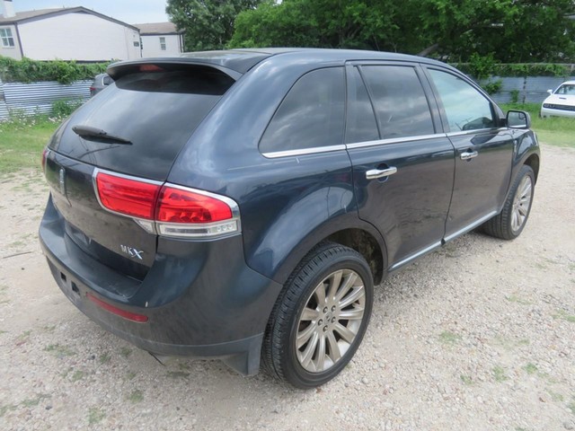 Lincoln MKX Vehicle Full-screen Gallery Image 04