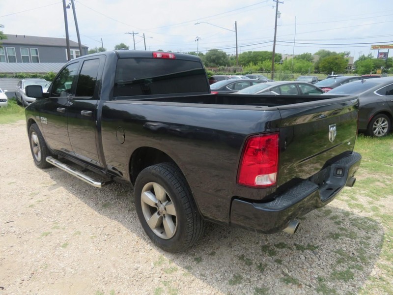 Ram 1500 Vehicle Full-screen Gallery Image 03
