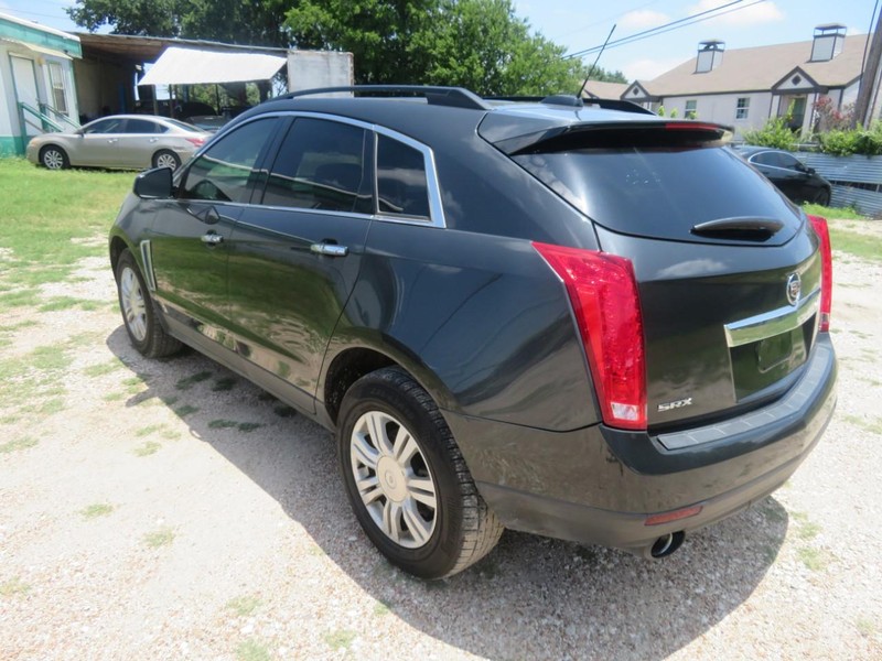 Cadillac SRX Vehicle Full-screen Gallery Image 03