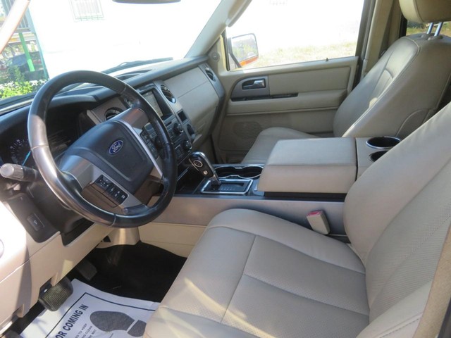 Ford Expedition Vehicle Full-screen Gallery Image 05