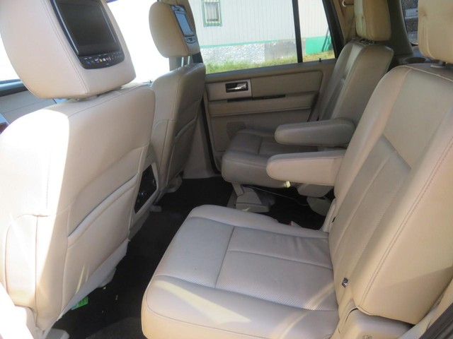 Ford Expedition Vehicle Full-screen Gallery Image 06