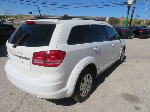 Dodge Journey Vehicle Full-screen Gallery Image 04