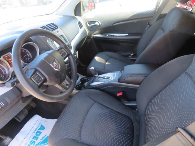 Dodge Journey Vehicle Full-screen Gallery Image 05