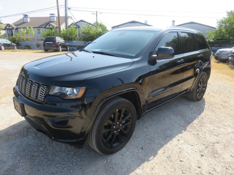 Jeep Grand Cherokee Vehicle Full-screen Gallery Image 02