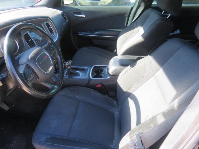 Dodge Charger Vehicle Full-screen Gallery Image 05