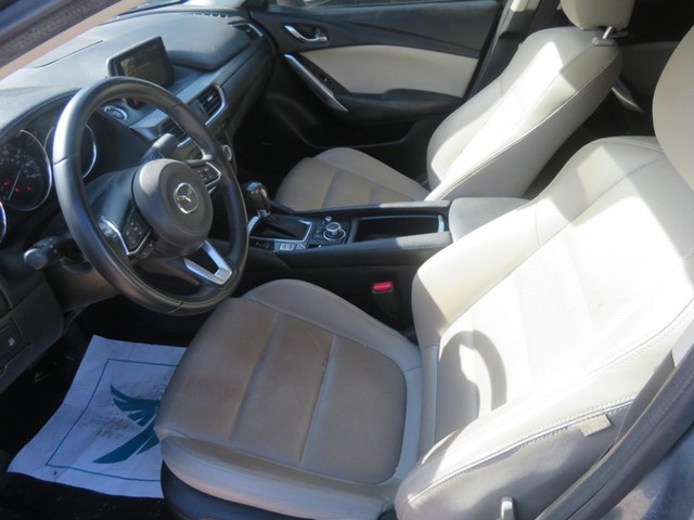 Mazda MAZDA6 Vehicle Full-screen Gallery Image 05