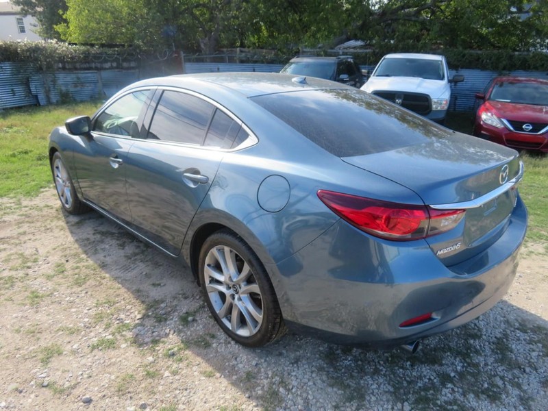 Mazda MAZDA6 Vehicle Full-screen Gallery Image 03