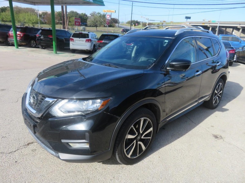 Nissan Rogue Vehicle Full-screen Gallery Image 02