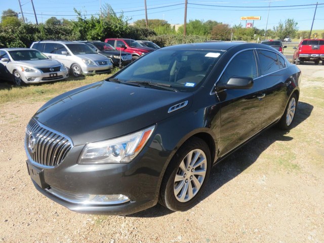 Buick LaCrosse Vehicle Full-screen Gallery Image 02