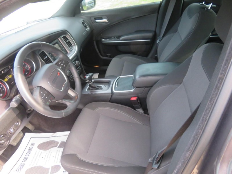 Dodge Charger Vehicle Full-screen Gallery Image 05