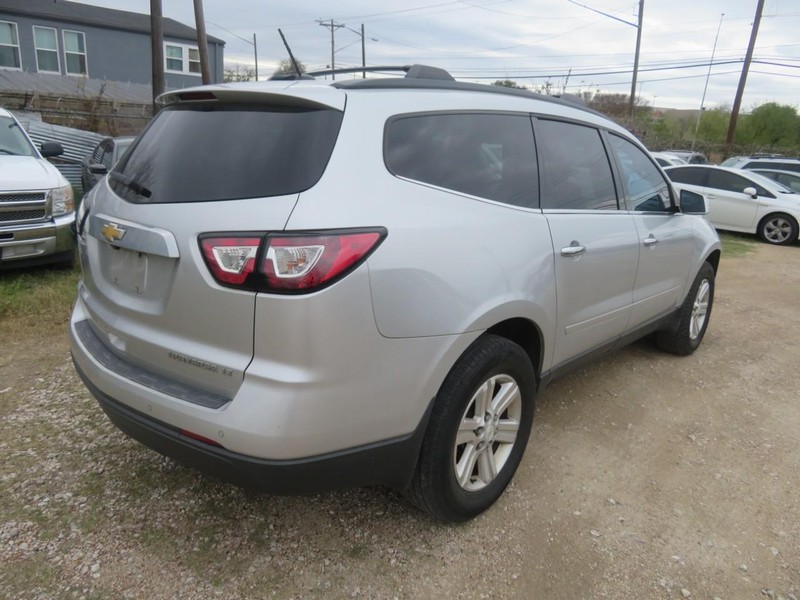 Chevrolet Traverse Vehicle Full-screen Gallery Image 04