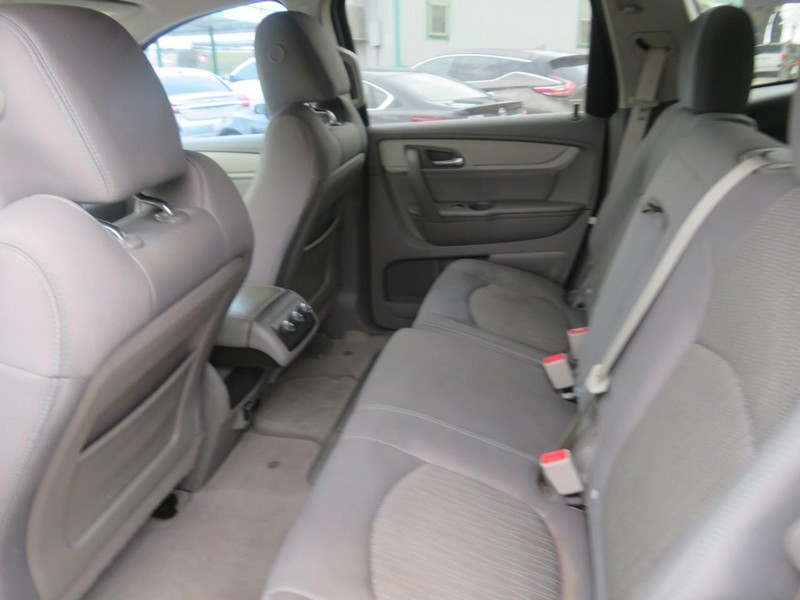 Chevrolet Traverse Vehicle Full-screen Gallery Image 06