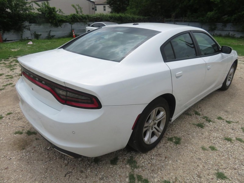 Dodge Charger Vehicle Full-screen Gallery Image 04