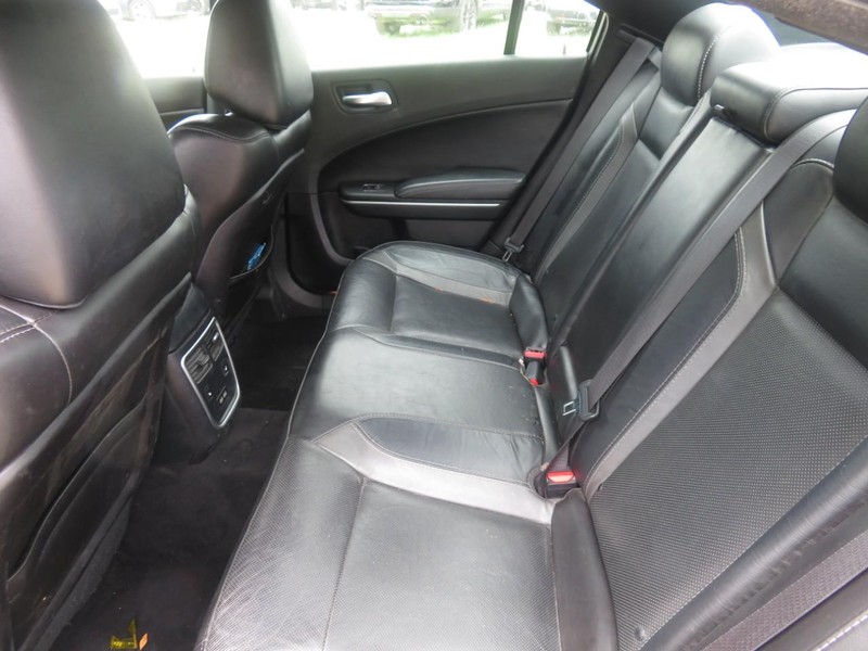 Dodge Charger Vehicle Full-screen Gallery Image 06