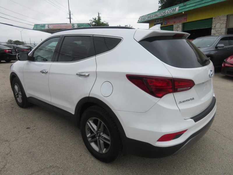 Hyundai Santa Fe Sport Vehicle Full-screen Gallery Image 03