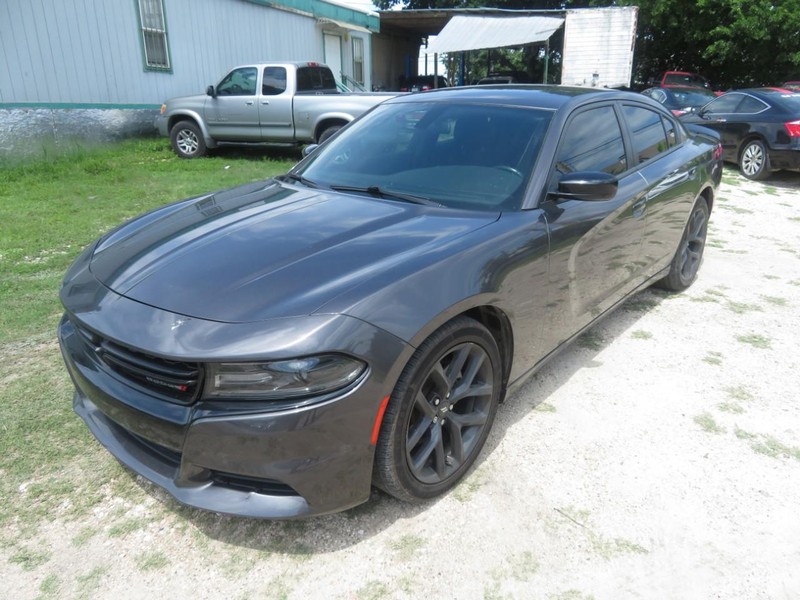 Dodge Charger Vehicle Full-screen Gallery Image 02
