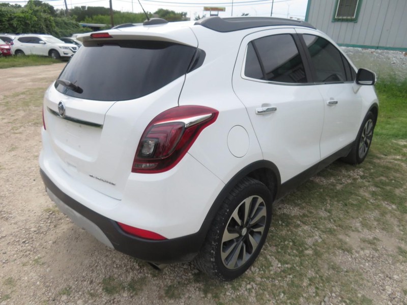 Buick Encore Vehicle Full-screen Gallery Image 04