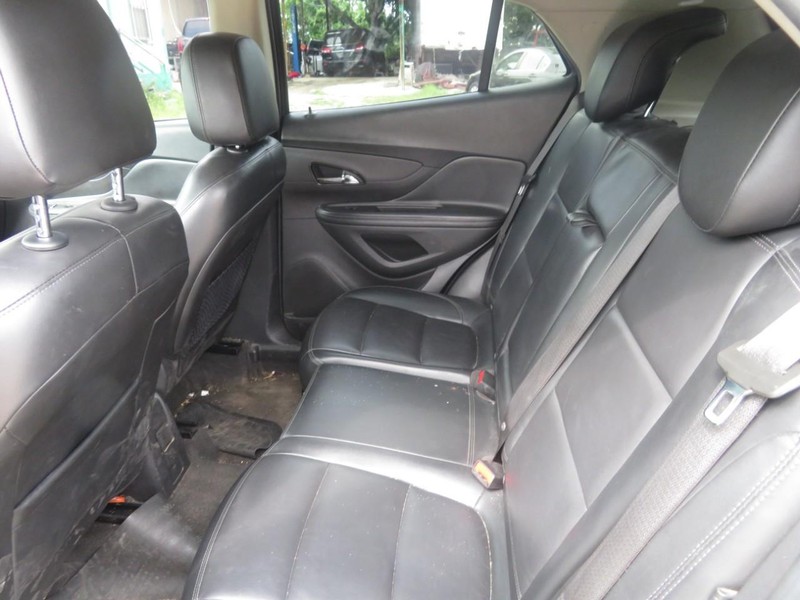 Buick Encore Vehicle Full-screen Gallery Image 06