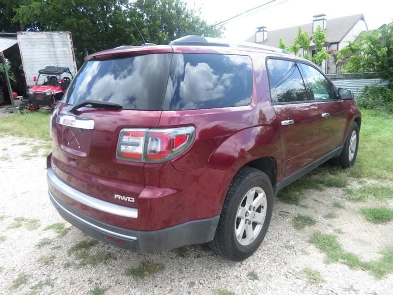 GMC Acadia Vehicle Full-screen Gallery Image 04