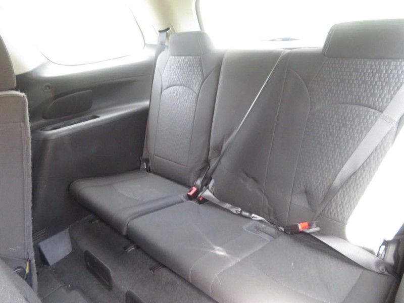 GMC Acadia Vehicle Full-screen Gallery Image 07