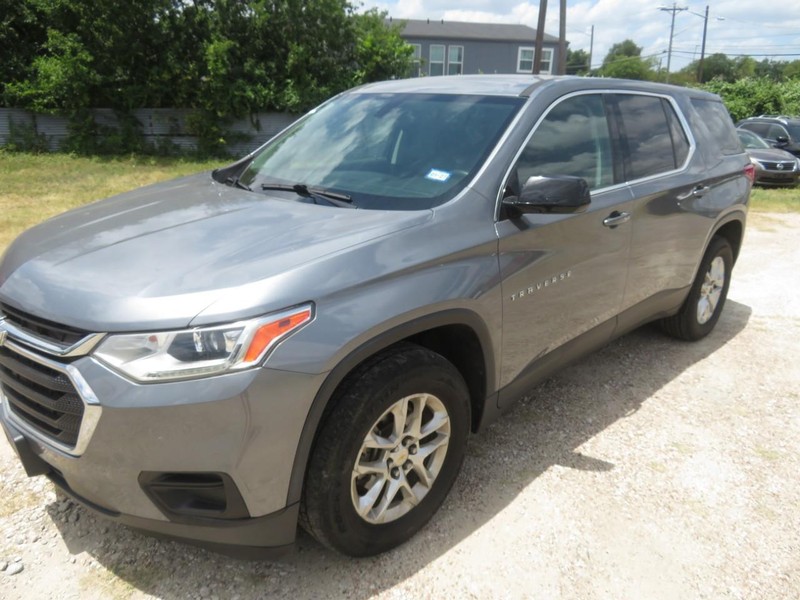 Chevrolet Traverse Vehicle Full-screen Gallery Image 02