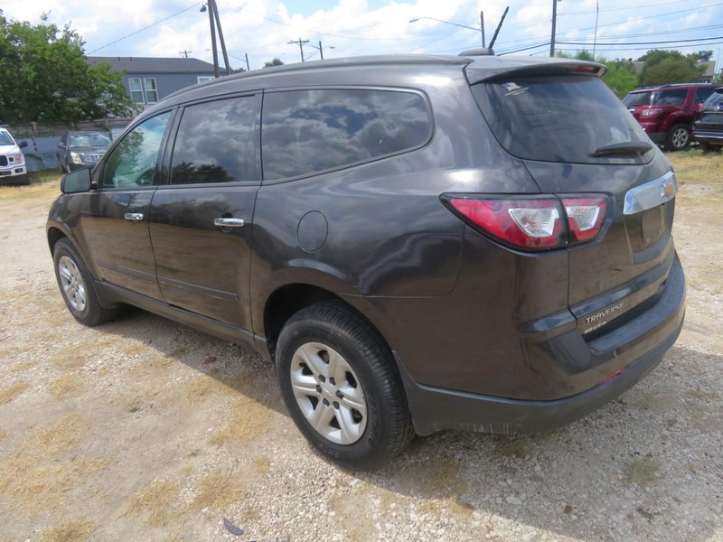 Chevrolet Traverse Vehicle Full-screen Gallery Image 03