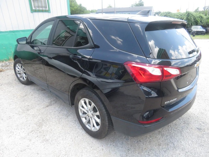 Chevrolet Equinox Vehicle Full-screen Gallery Image 03
