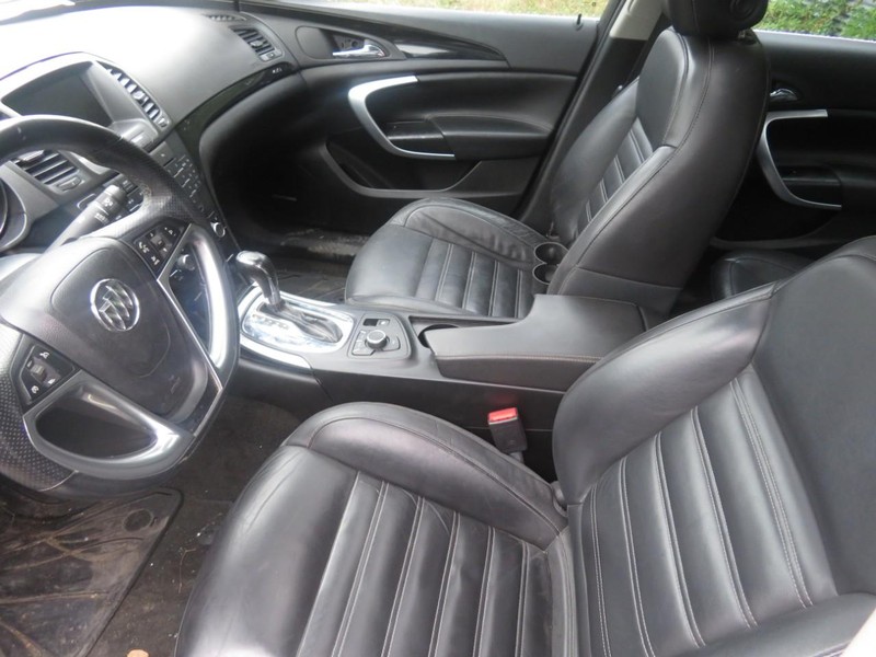 Buick Regal Vehicle Full-screen Gallery Image 05