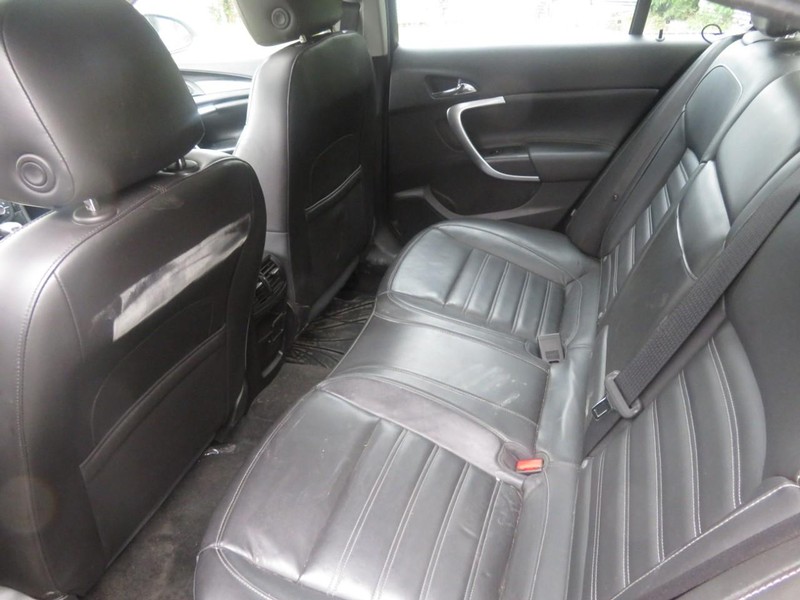 Buick Regal Vehicle Full-screen Gallery Image 06