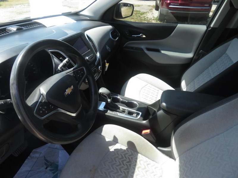 Chevrolet Equinox Vehicle Full-screen Gallery Image 05