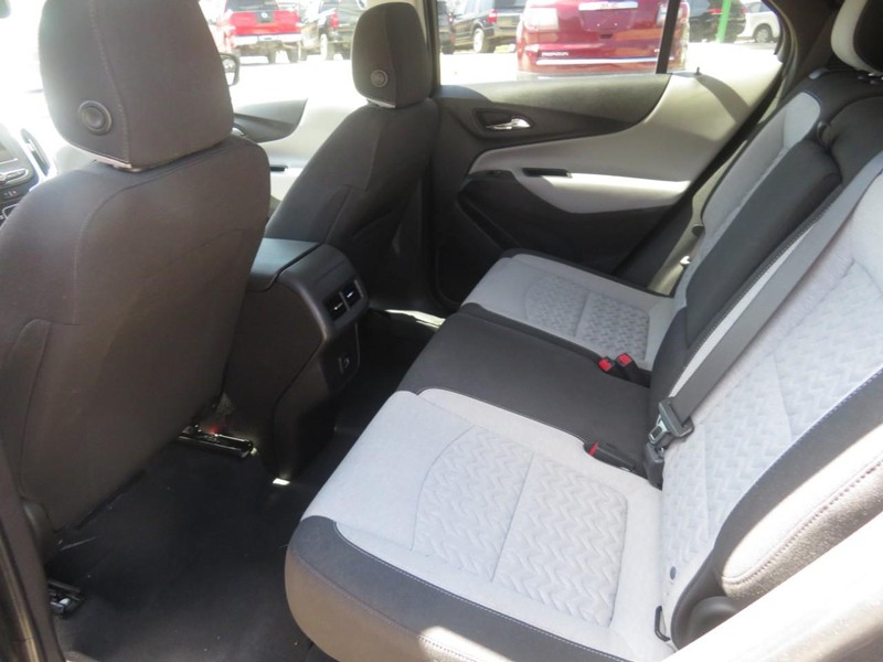 Chevrolet Equinox Vehicle Full-screen Gallery Image 06