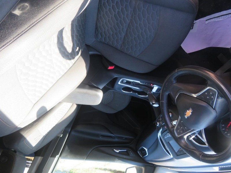 Chevrolet Equinox Vehicle Full-screen Gallery Image 05