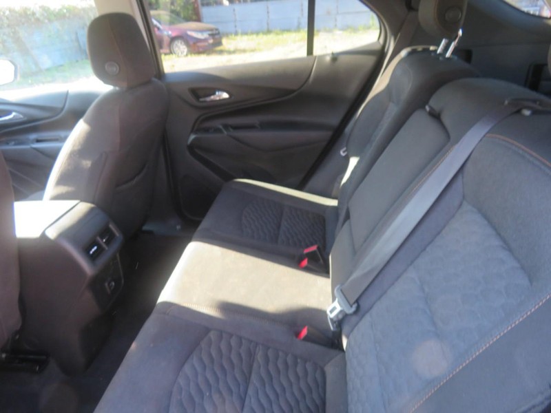Chevrolet Equinox Vehicle Full-screen Gallery Image 06