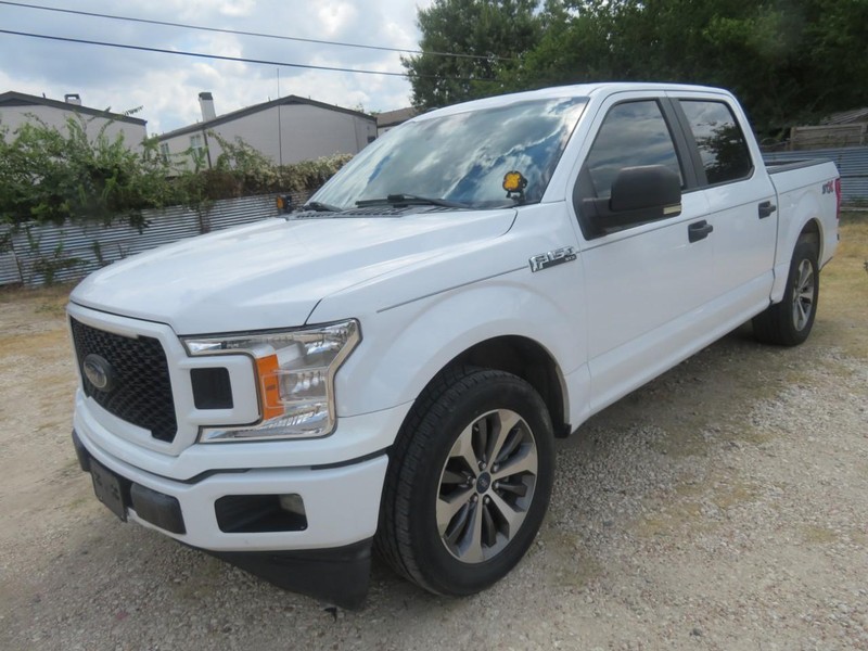 Ford F-150 Vehicle Full-screen Gallery Image 02