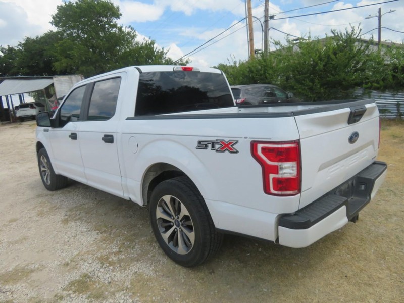 Ford F-150 Vehicle Full-screen Gallery Image 03