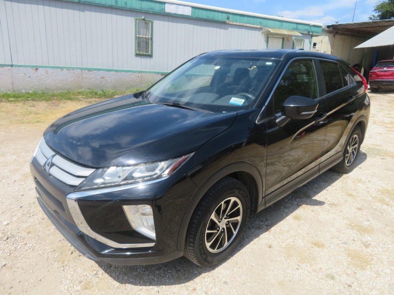 Mitsubishi Eclipse Cross Vehicle Full-screen Gallery Image 02
