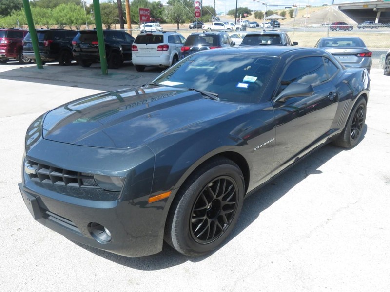 Chevrolet Camaro Vehicle Full-screen Gallery Image 02