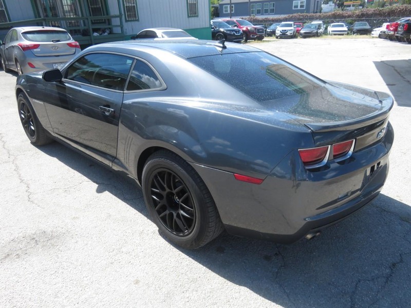 Chevrolet Camaro Vehicle Full-screen Gallery Image 03