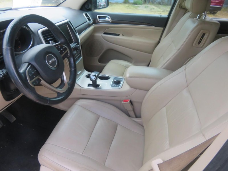 Jeep Grand Cherokee Vehicle Full-screen Gallery Image 05