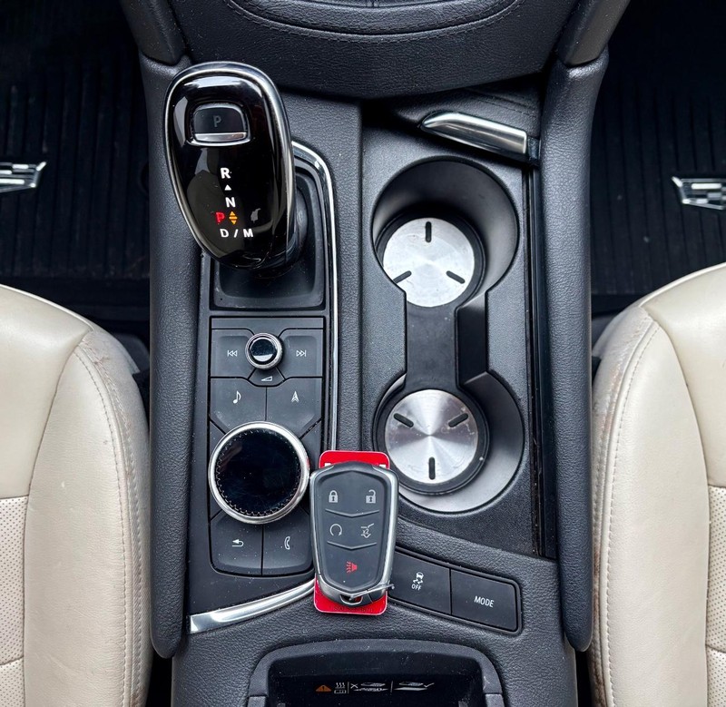 Cadillac XT6 Vehicle Full-screen Gallery Image 16